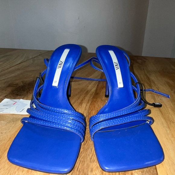 Zara Retro Square Toe Strappy Stiletto Sandals Heels NWT - Picture 5 of 5